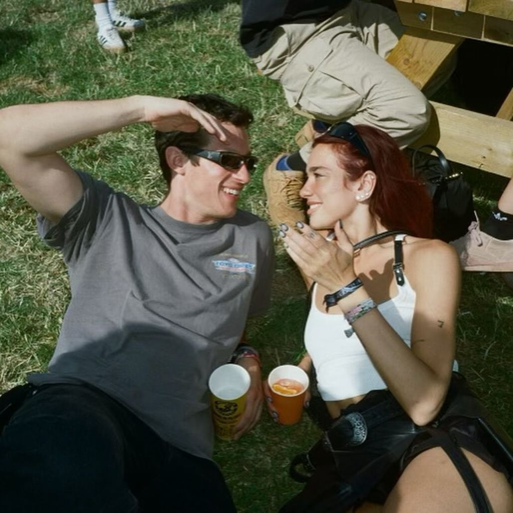 Callum Turner und Dua Lipa im Juli 2024