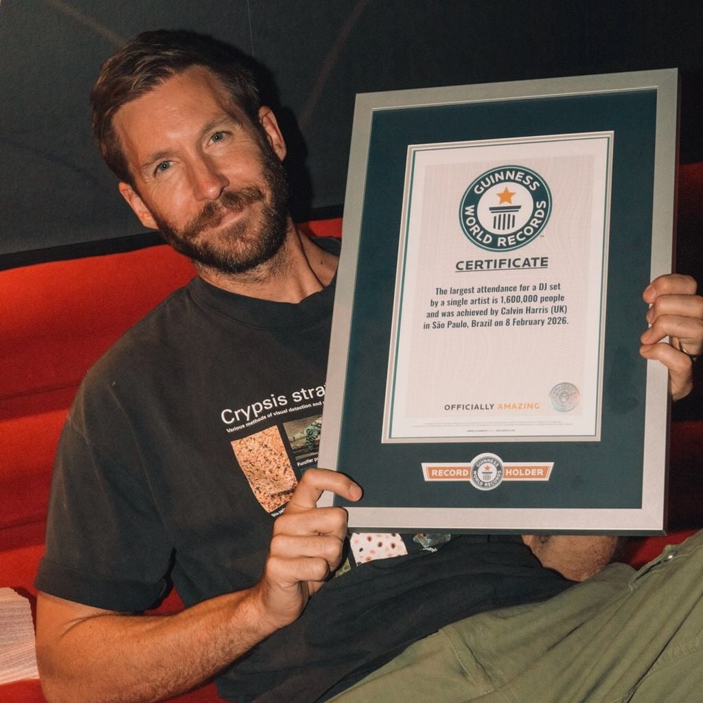 Calvin Harris mit seiner Weltrekord-Urkunde