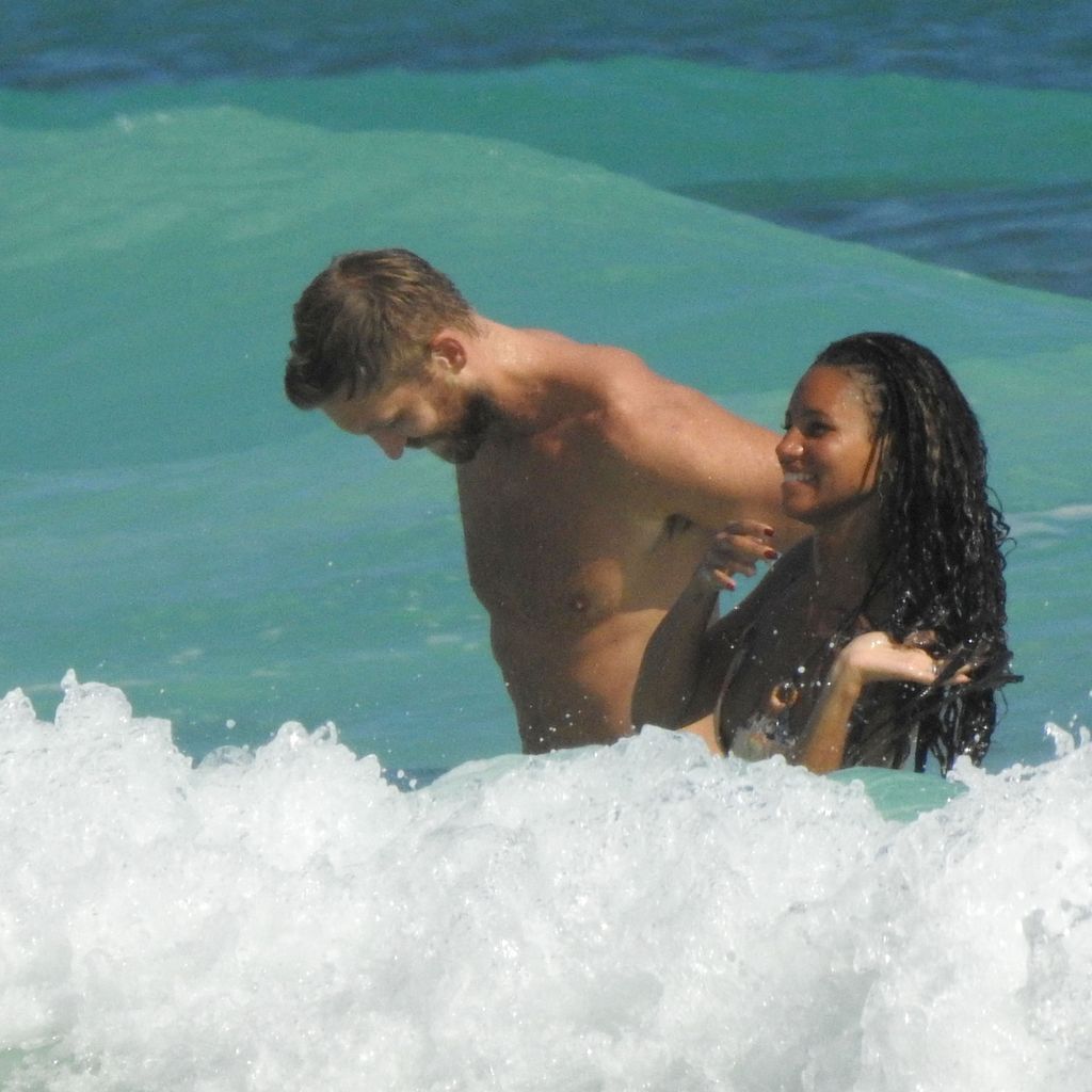 Calvin Harris und Vick Hope im Januar 2024 in Mexiko