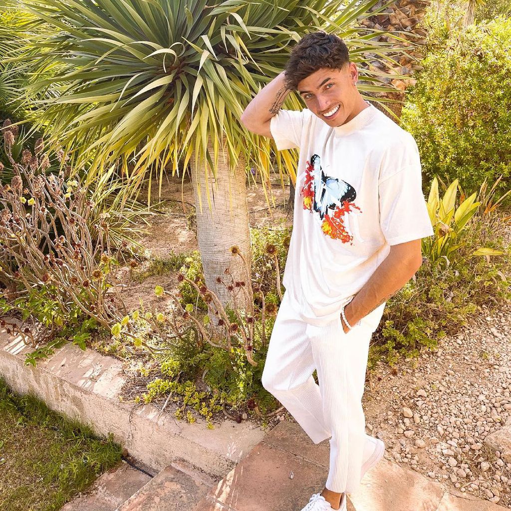 Cam Holmes, "Finger Weg!"-Kandidat