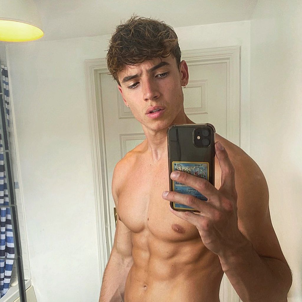 Cam Holmes, "Finger Weg!"-Kandidat