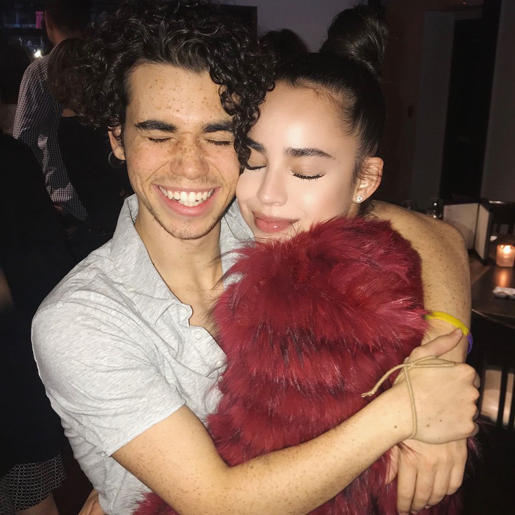 Cameron Boyce mit Co-Star Sofia Carson