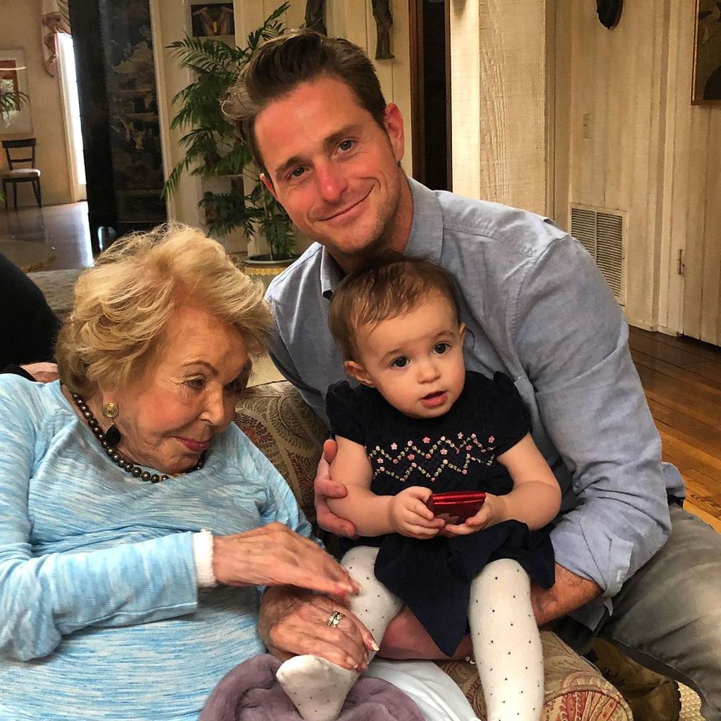 Cameron Douglas mit Tochter Lua und Oma Anne Buydens
