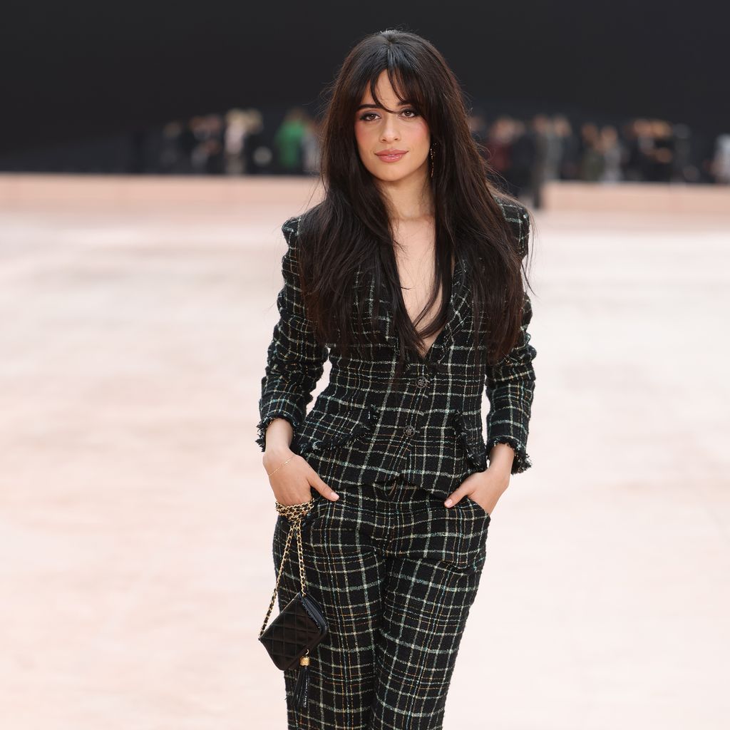 Camila Cabello auf der Paris Fashion Week 2025