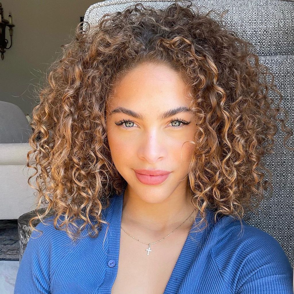 Model Camila Kendra