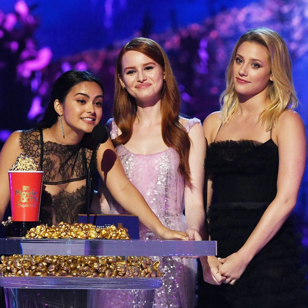 Camila Mendes, Madelaine Petsch und Lili Reinhart, 2018