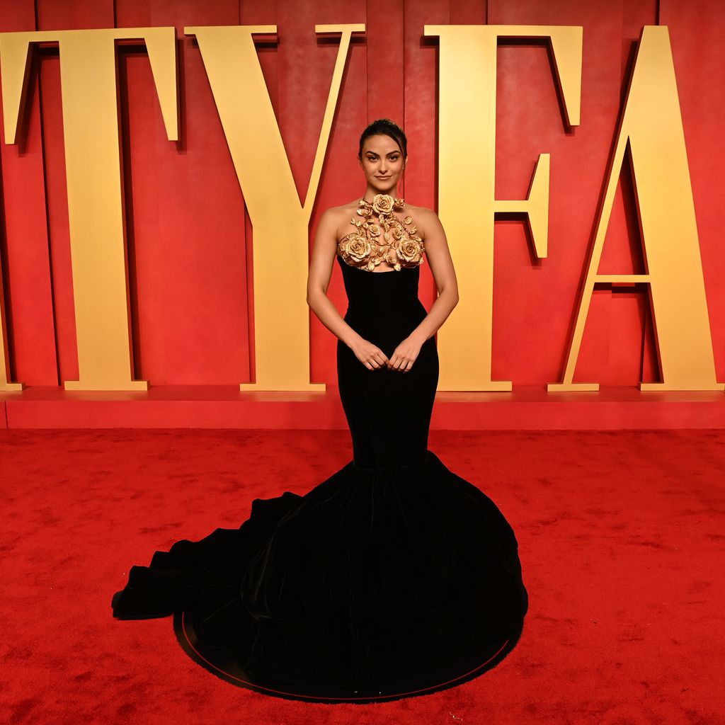 Camila Mendes bei der Vanity Fair Oscar Party 2024