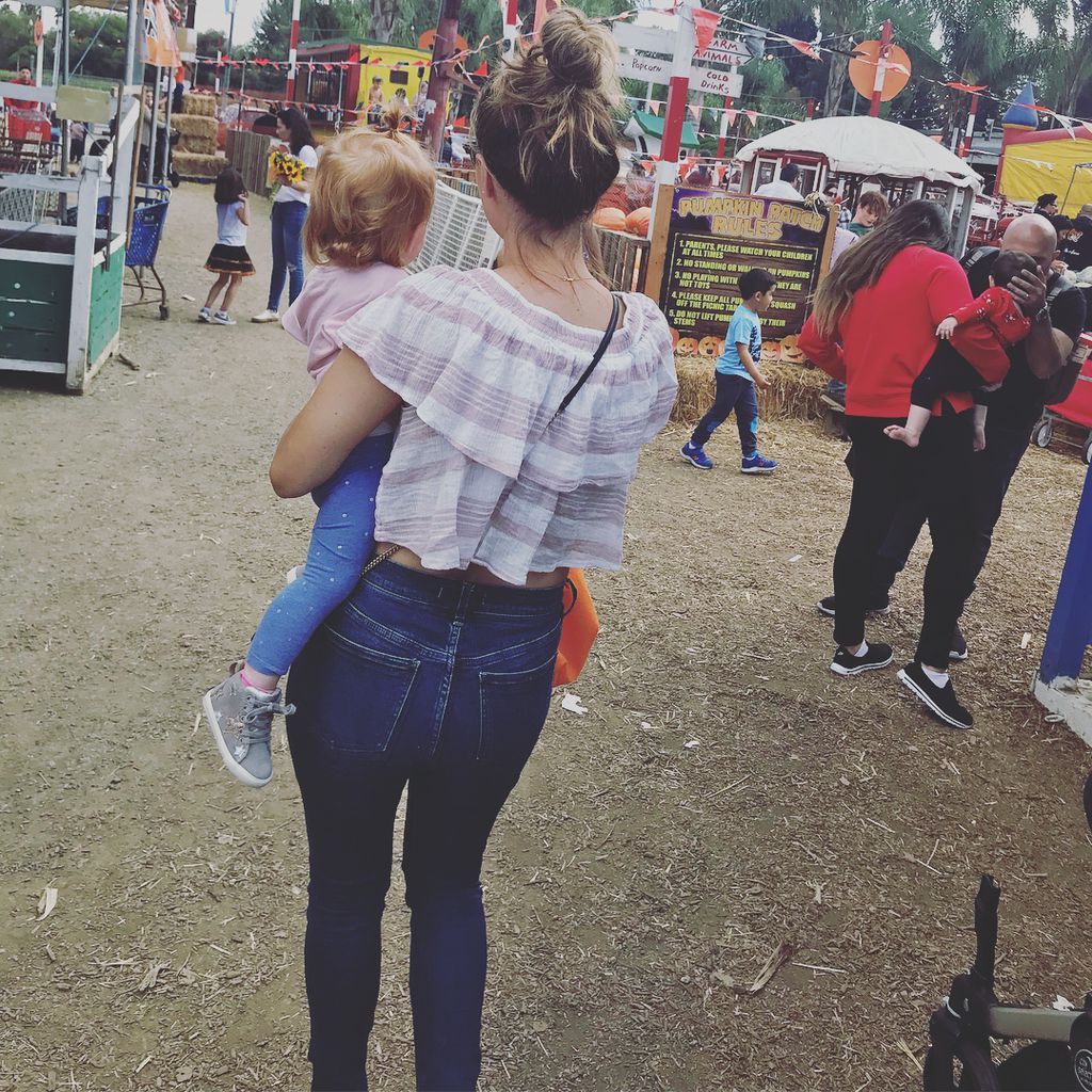 Camilla Luddington mit ihrer Tochter, Oktober 2018