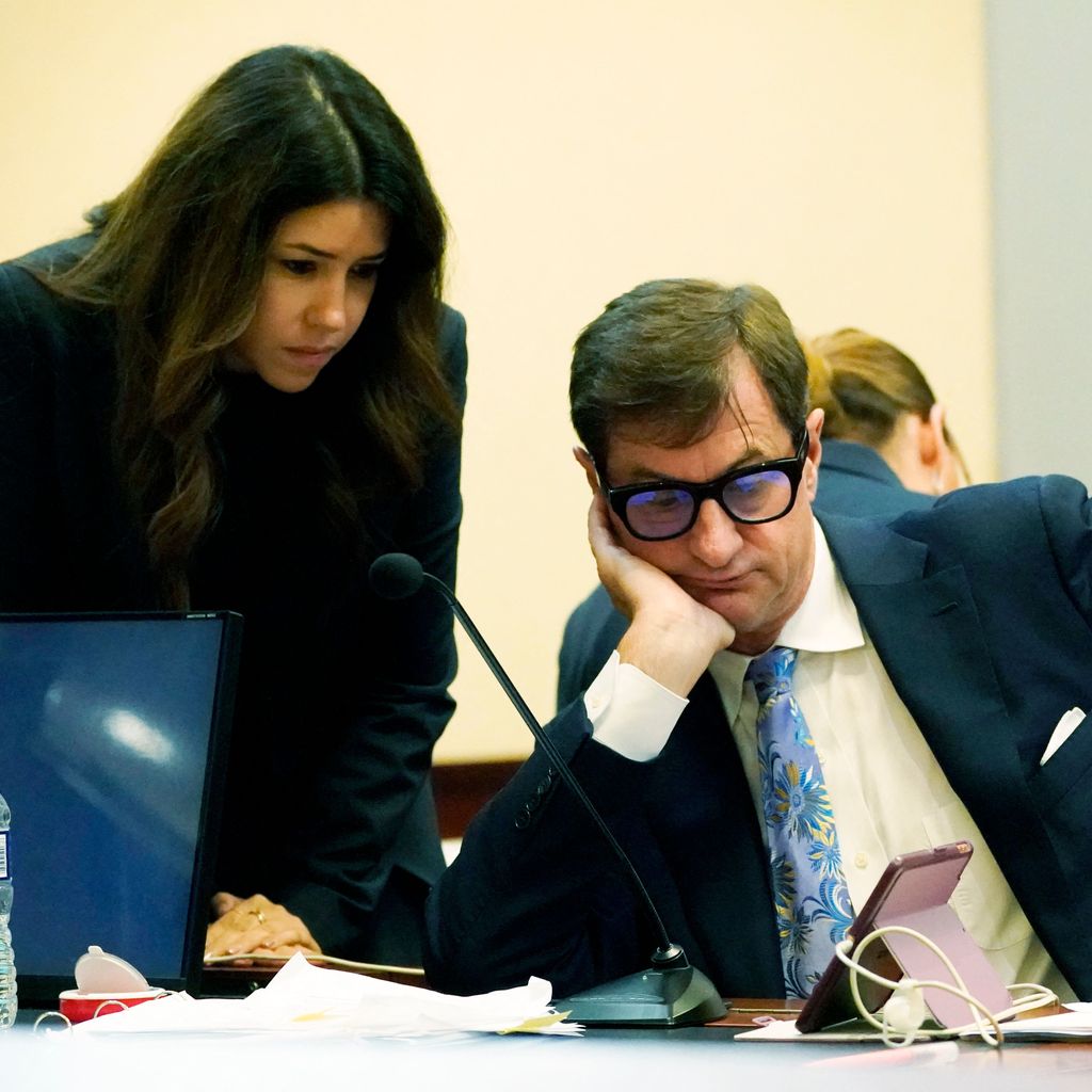 Camille Vasquez und Ben Chew am 23. Mai vor Gericht