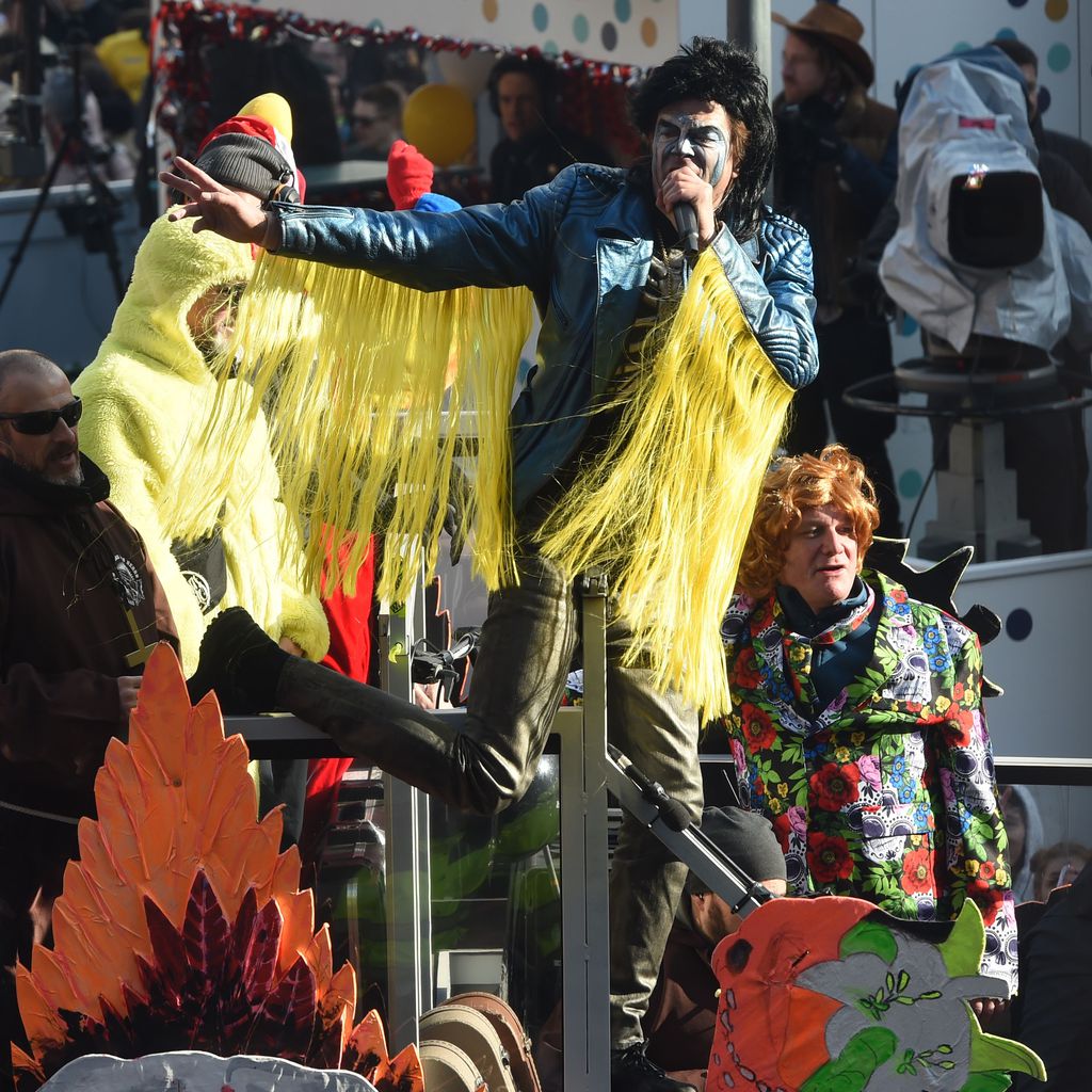 Campino, Sänger der Toten Hosen auf dem Rosenmontagumzug in Düsseldorf