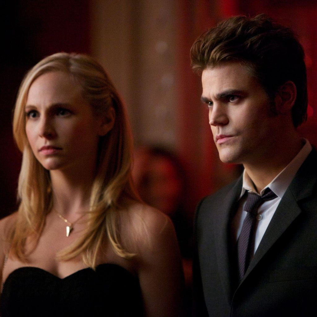 Candice King und Paul Wesley in "Vampire Diaries"