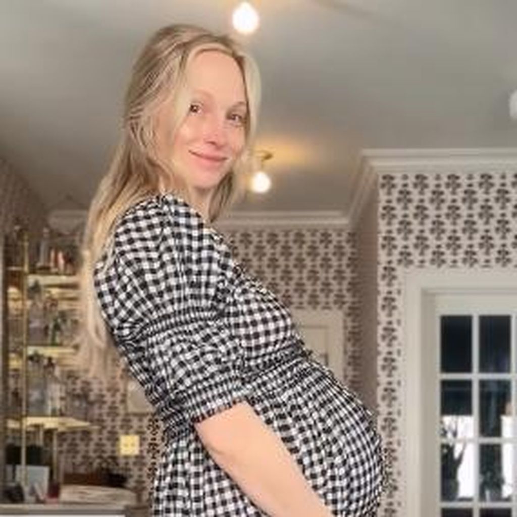 Schwangere Candice King im April 2026