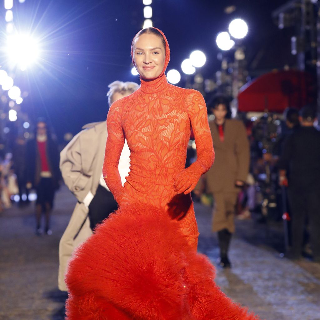 Candice Swanepoel bei der New York Fashion Week 2022