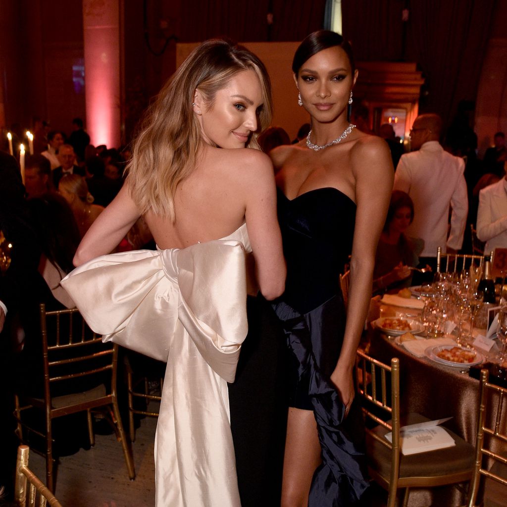 Candice Swanepoel und Lais Ribeiro bei der amFar Gala