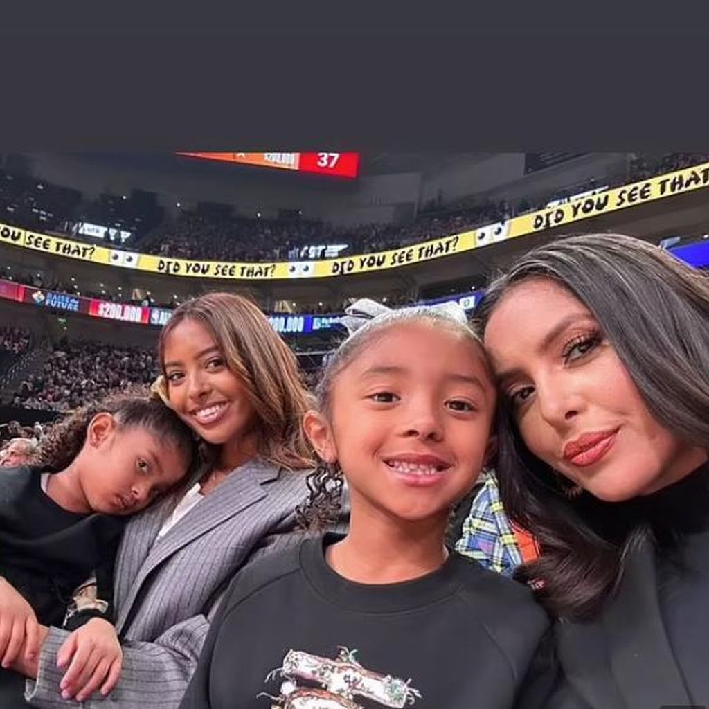 Capri, Natalia, Capri und Vanessa Bryant im Februar 2023