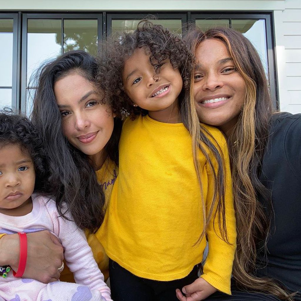 Ciara mit Vanessa Bryant und ihren Töchtern Capri und Bianka, 2020