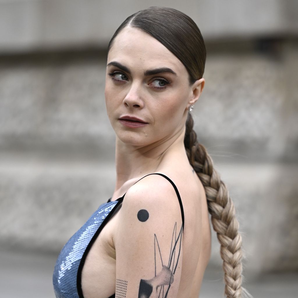 Cara Delevingne bei den Olivier Awards 2024 in London