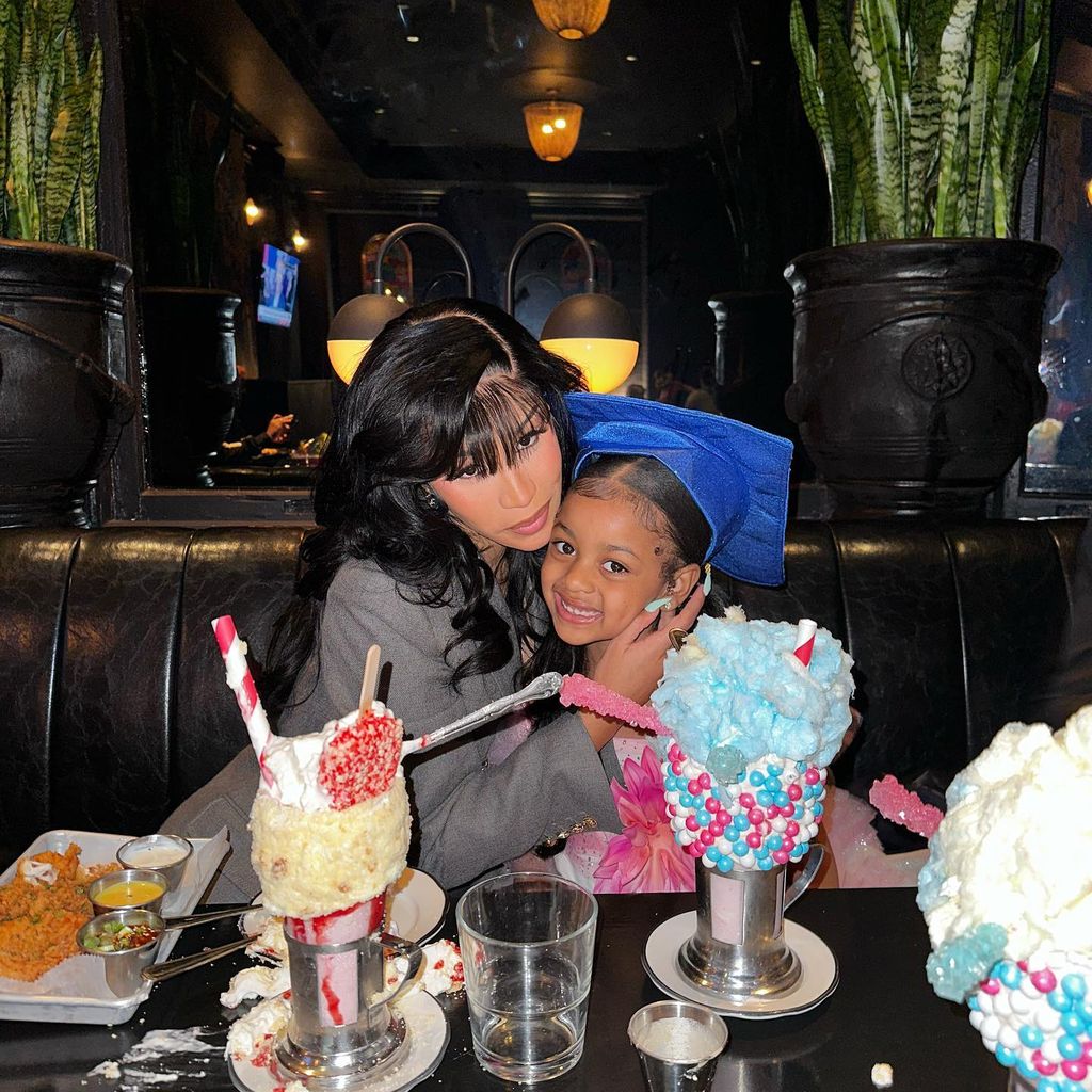 Cardi B mit ihrer Tochter Kulture
