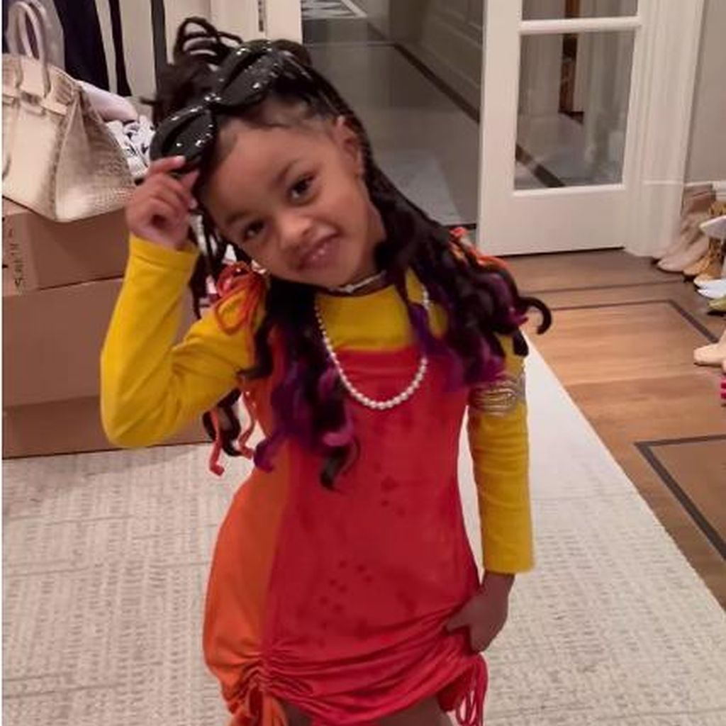 Cardi Bs Tochter Kulture, November 2022