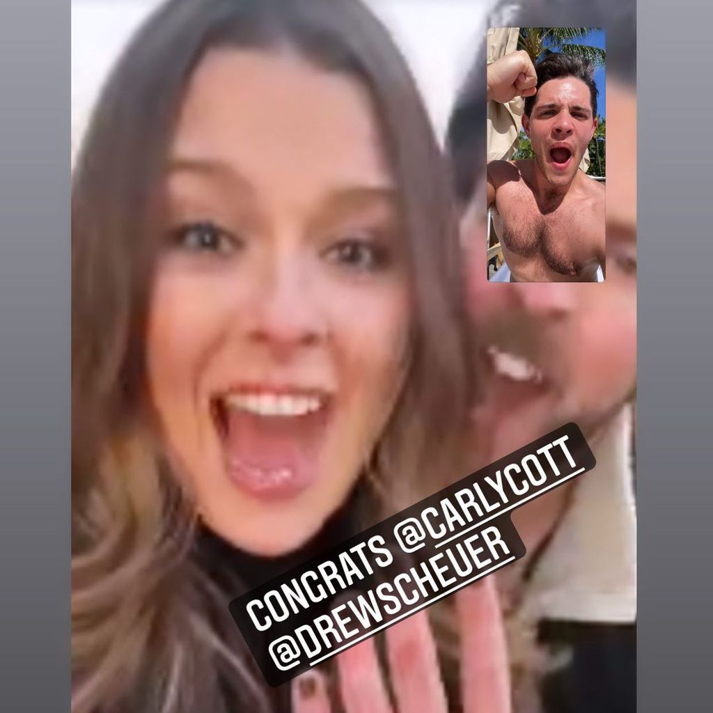 Casey Cott mit seiner Schwester Carly und ihrem Verlobten Drew