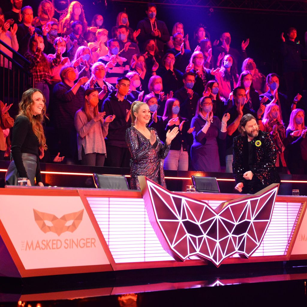 Die Juroren Carolin Kebekus, Ruth Moschner und Rea Garvey bei "The Masked Singer"
