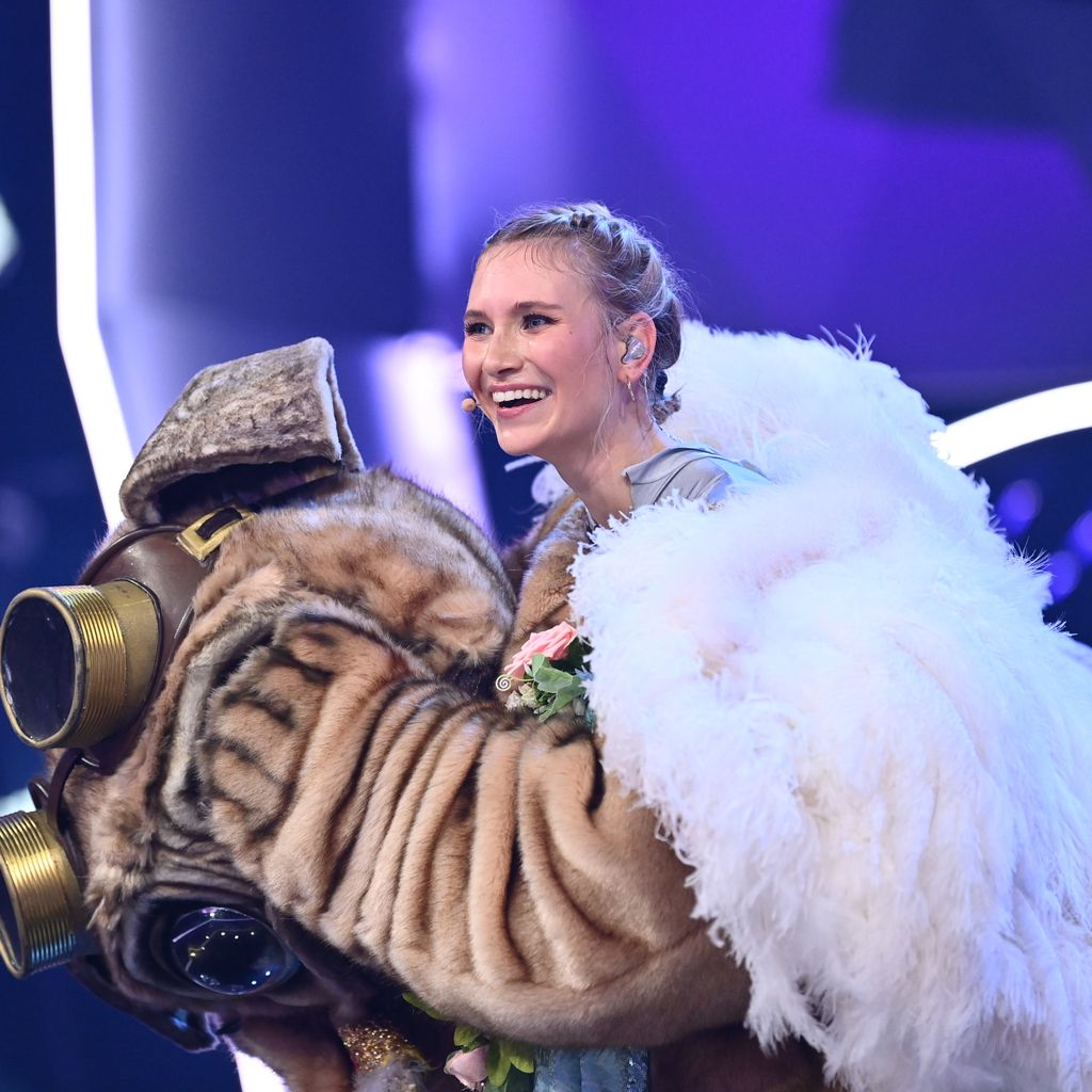 Carolin Niemczyk beim "The Masked Singer"-Finale 2021