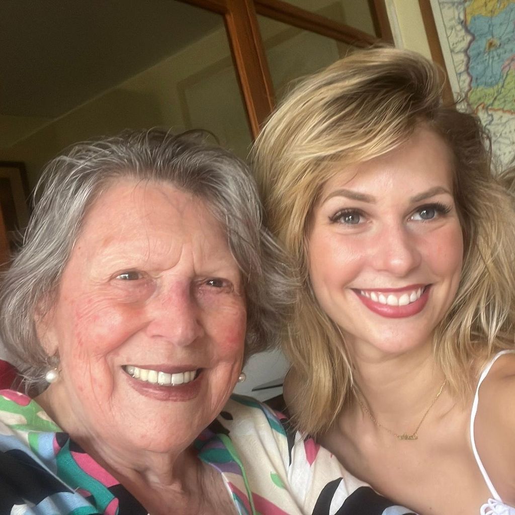 Carolina Peukmann und ihre Oma Hilde
