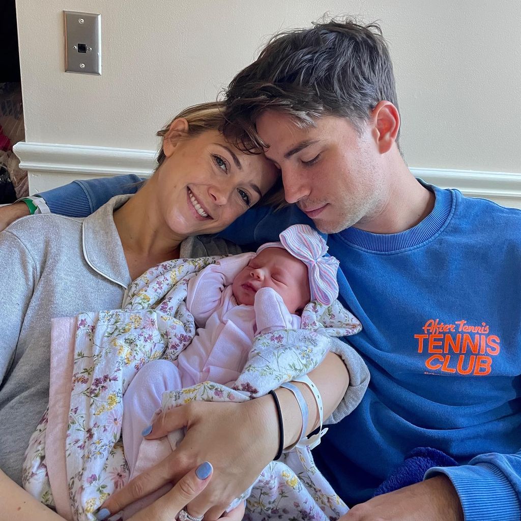 Carson und Maris Rowland mit ihrer Tochter Eden Stone