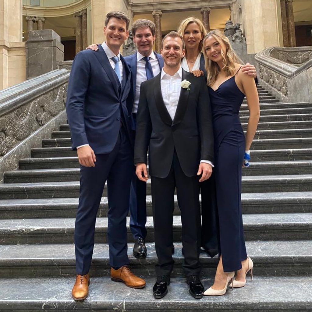 Carsten Maschmeyer mit seinen Söhnen und Veronica Ferres mit ihrer Tochter