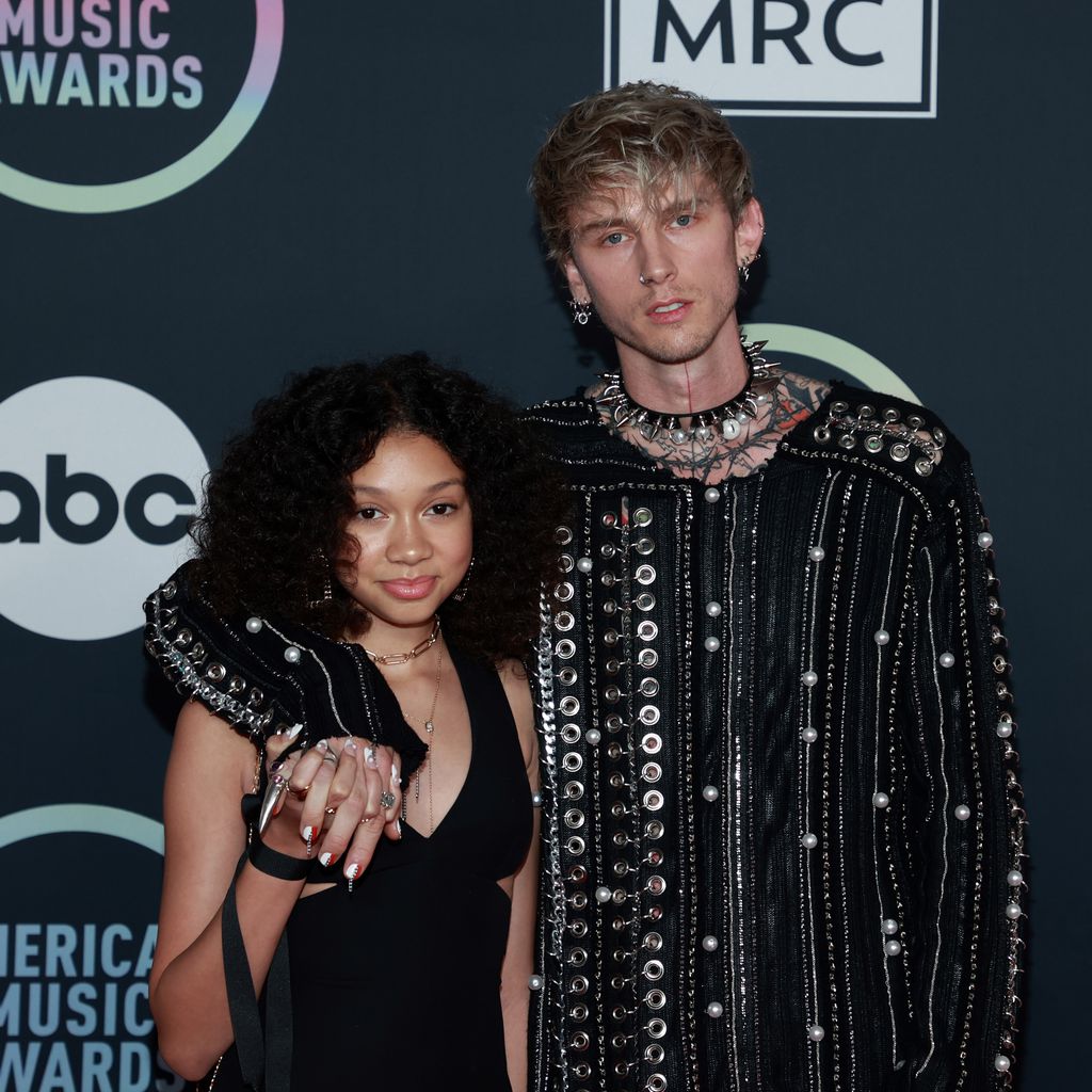 Casie Colson Baker und Machine Gun Kelly im November 2021