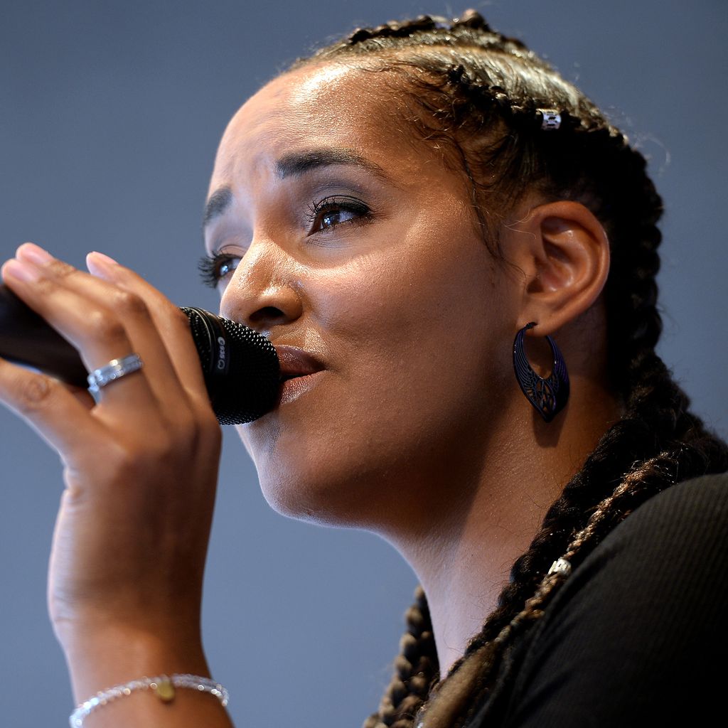 Cassandra Steen, Sängerin