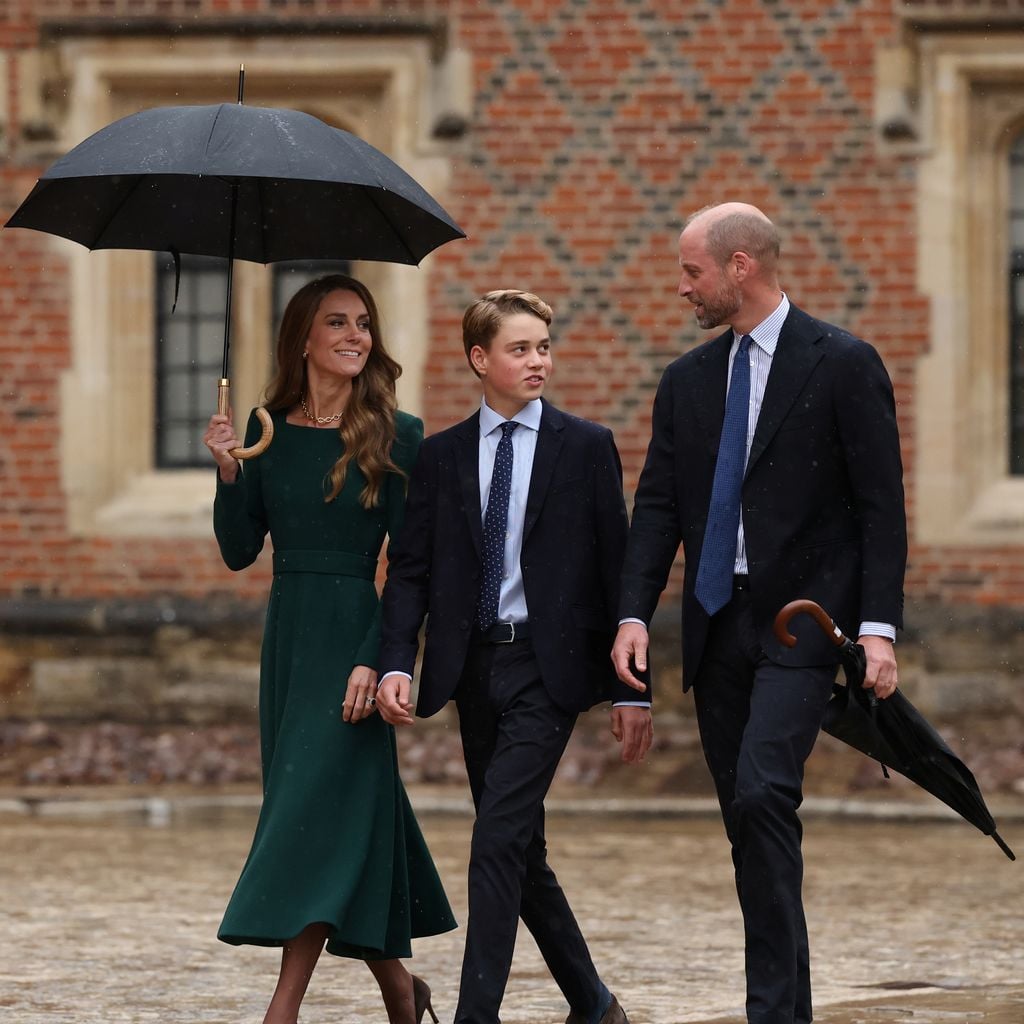 Ankunft von Prinz George am Eton College mit Catherine, Princess of Wales, und Prinz William, Prince of Wales