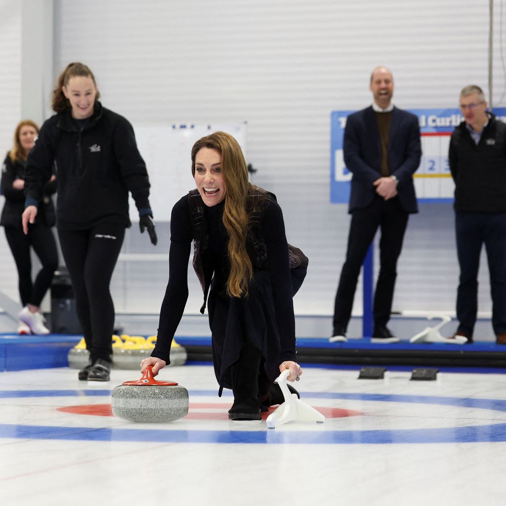 Prinzessin Kate und Prinz William in der National Curling Academy in Stirling