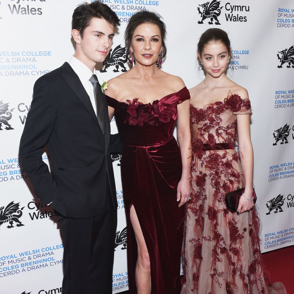 Catherine Zeta-Jones mit ihren Kindern Carys und Dylan