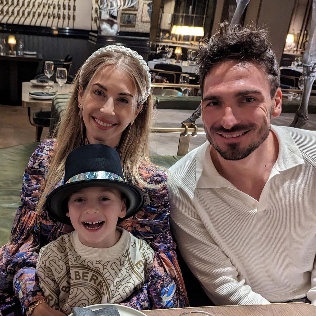 Cathy, Ludwig und Mats Hummels im Dezember 2022