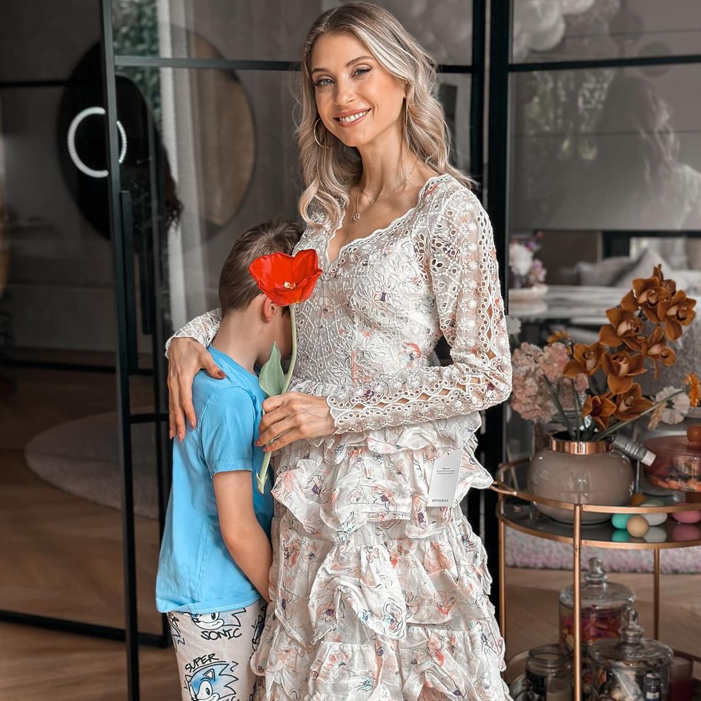 Cathy Hummels und ihr Sohn Ludwig, April 2025