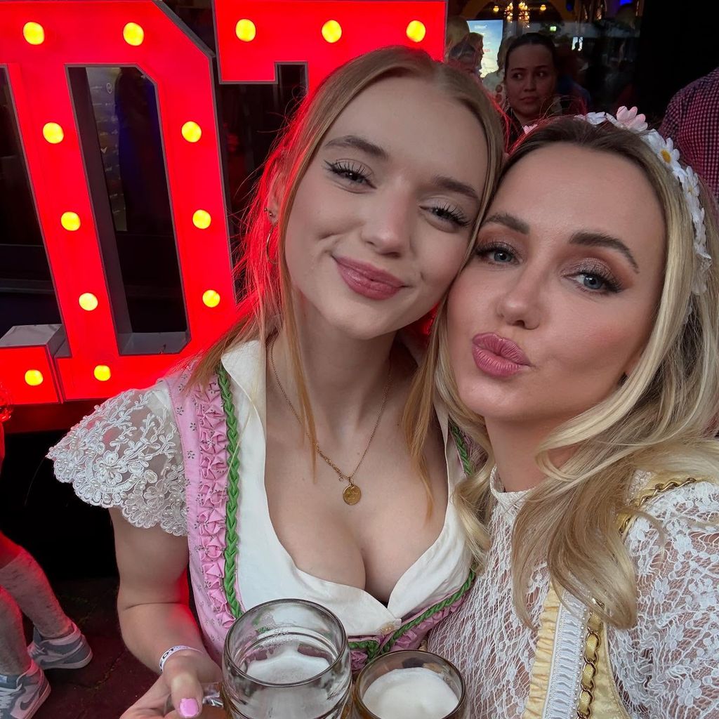 Cathy Lugner und ihre Tochter Leonie, Mai 2025