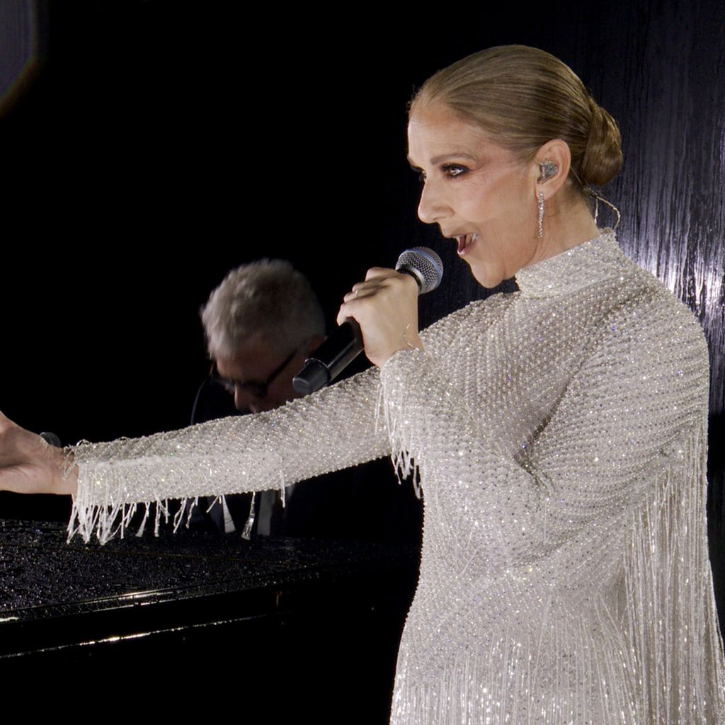 Céline Dion bei der Eröfffnungszeremonie der Olympischen Spiele 2024