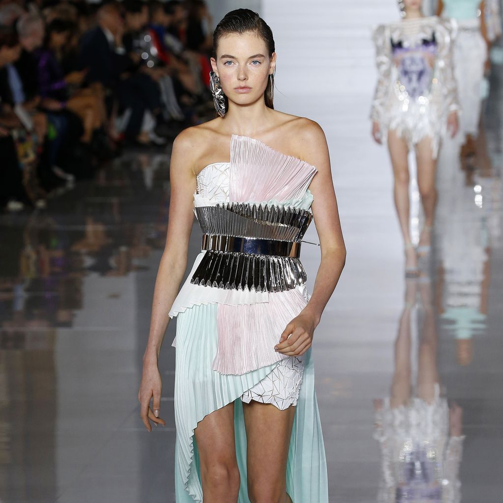 Céline Bethmann bei der Balmain Fashion Show 2018 in Paris