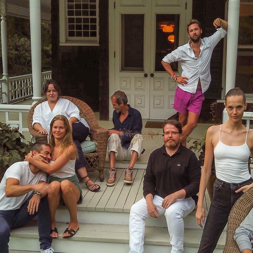Chace Crawford, Anna Ewers (beide ganz links) mit ihren Freunden