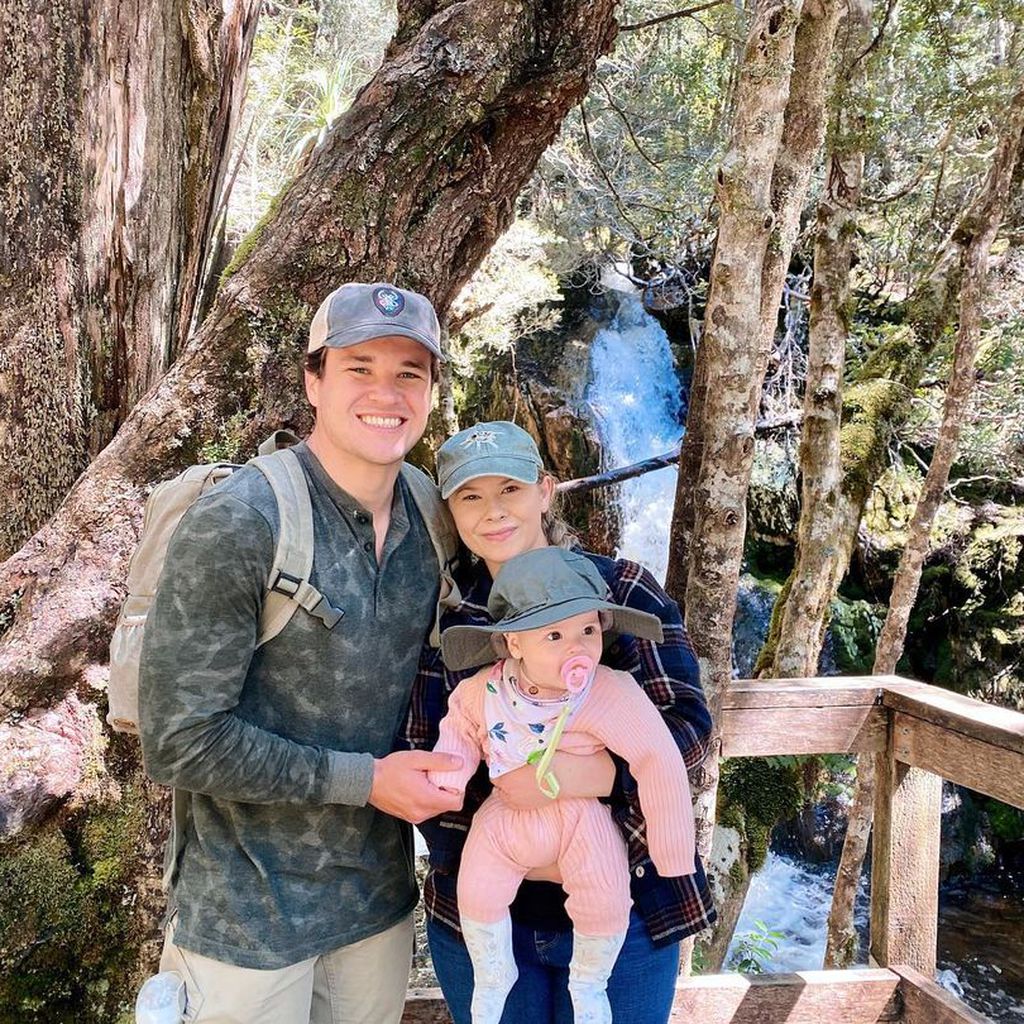 Chandler Powell und Bindi Irwin mit ihrer Tochter Grace, November 2021