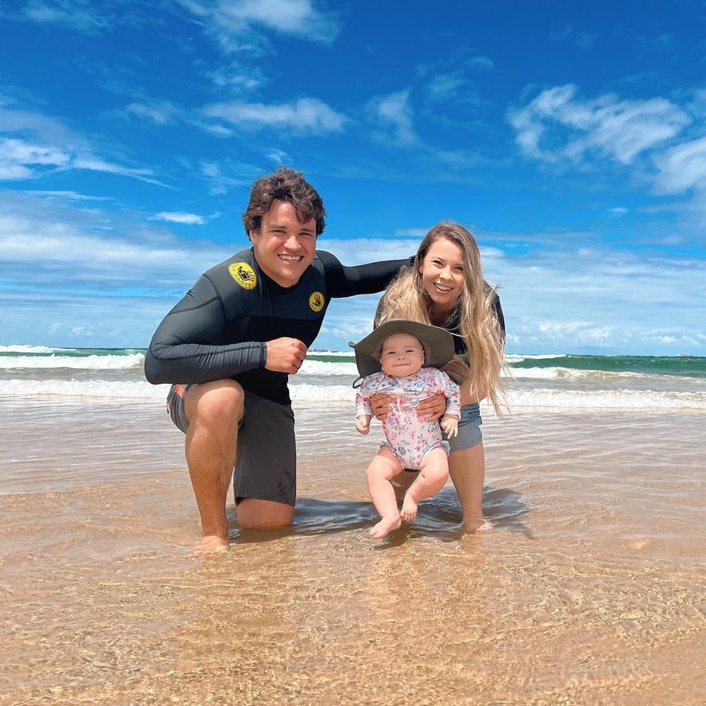 Chandler Powell und Bindi Irwin mit Töchterchen Grace