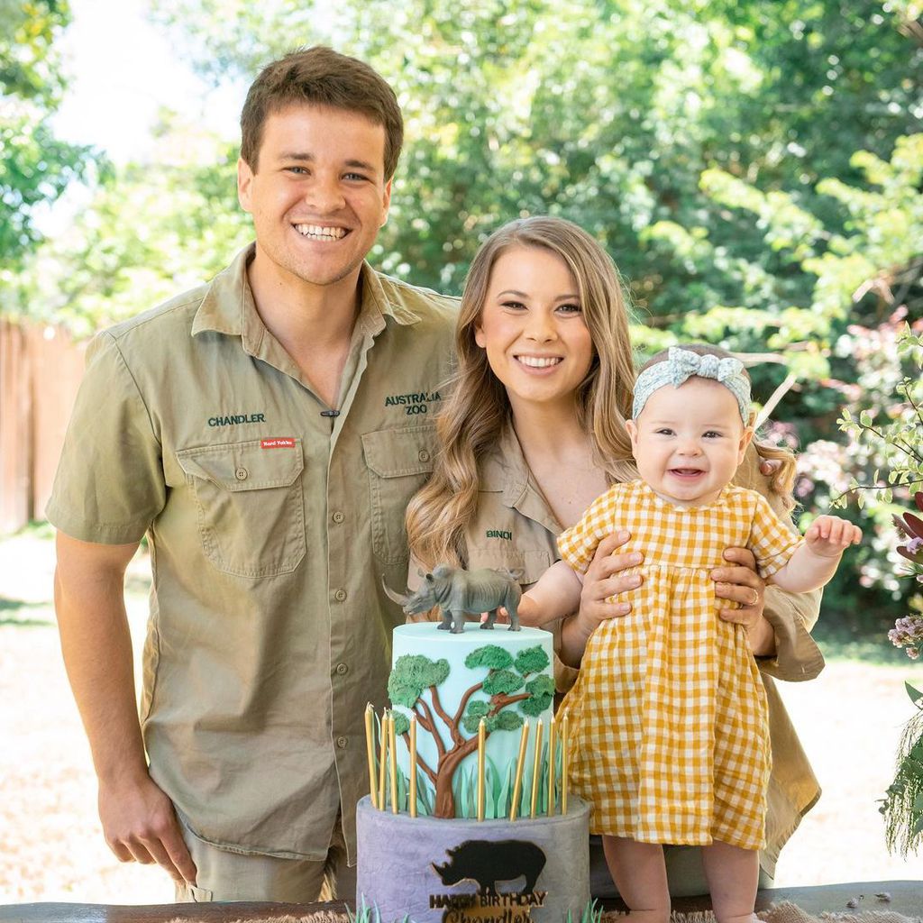 Chandler Powell und Bindi Irwin mit ihrer Tochter Grace