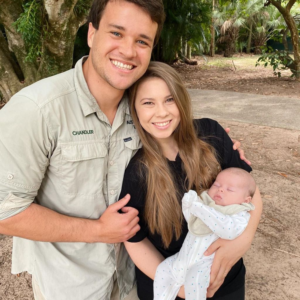 Chandler Powell und Bindi Irwin mit ihrer Tochter Grace