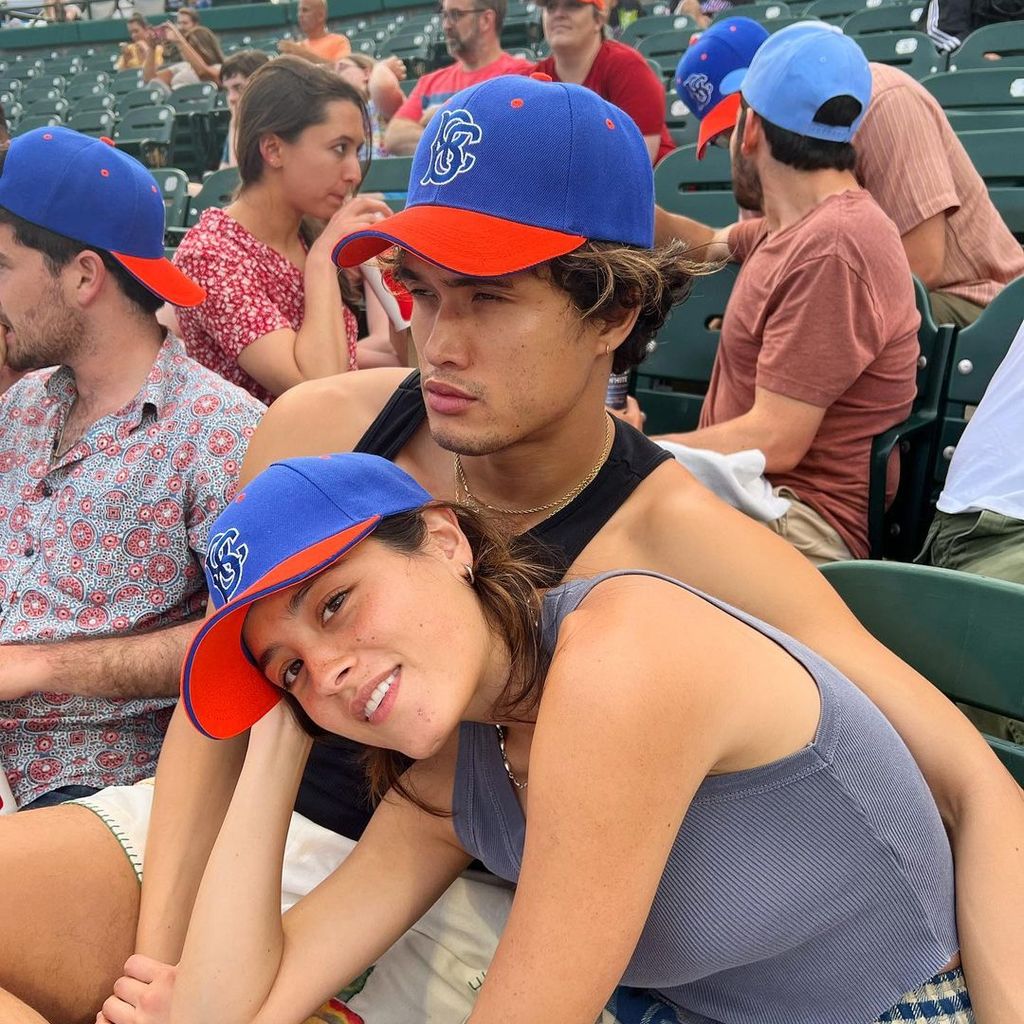 Charles Melton und Chase Sui Wonders im Juli 2022