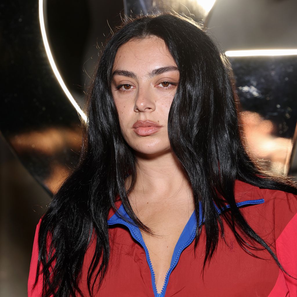 Charli XCX, Sängerin