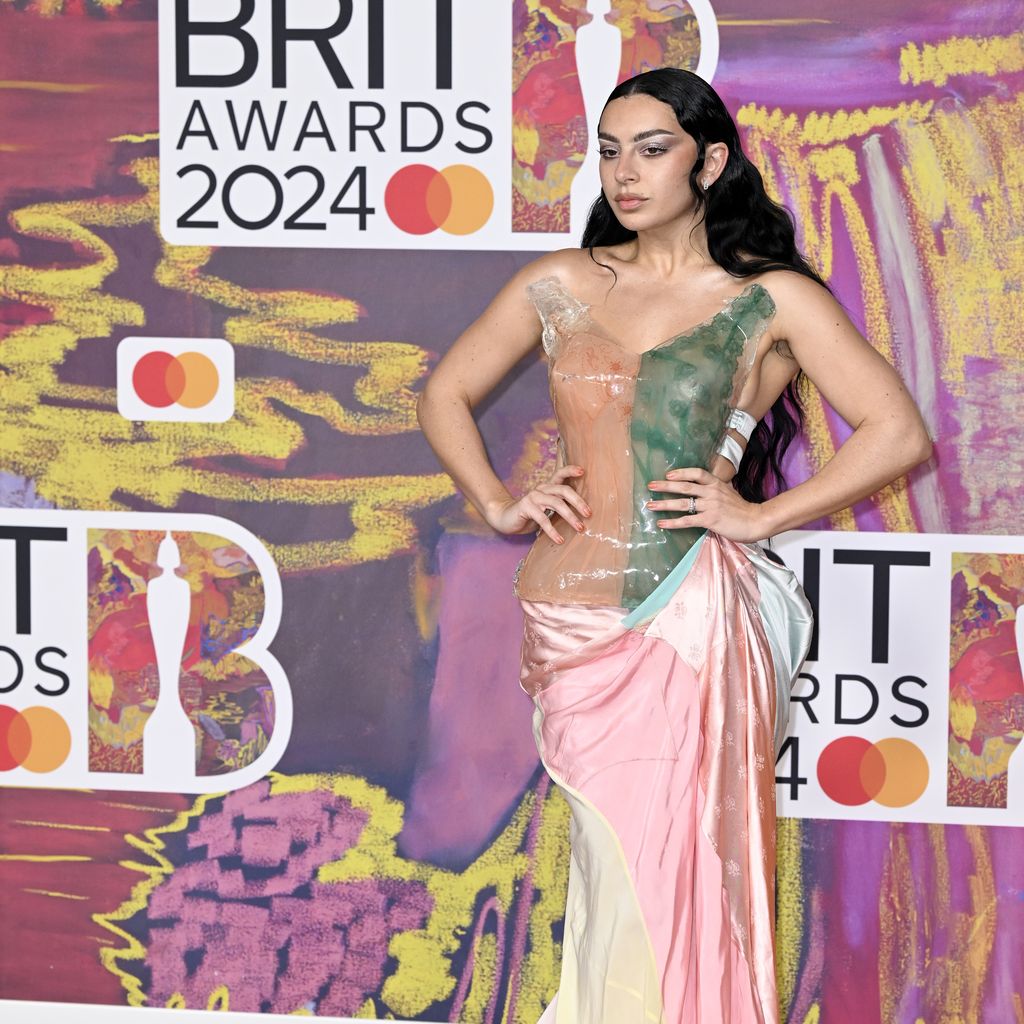 Charli XCX bei den Brit Awards 2024