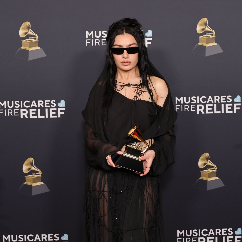 Charli XCX, Sängerin