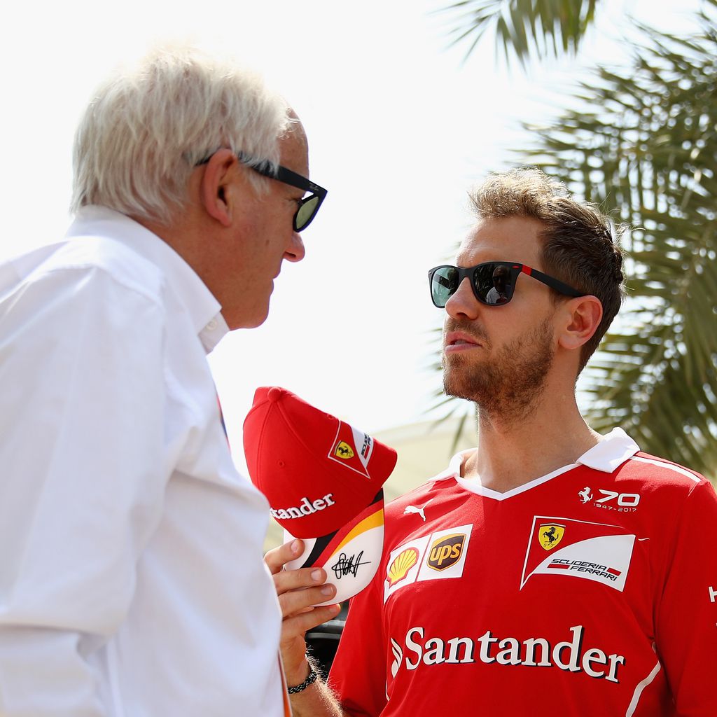 Charlie Whiting und Sebastian Vettel im April 2017 in Bahrain