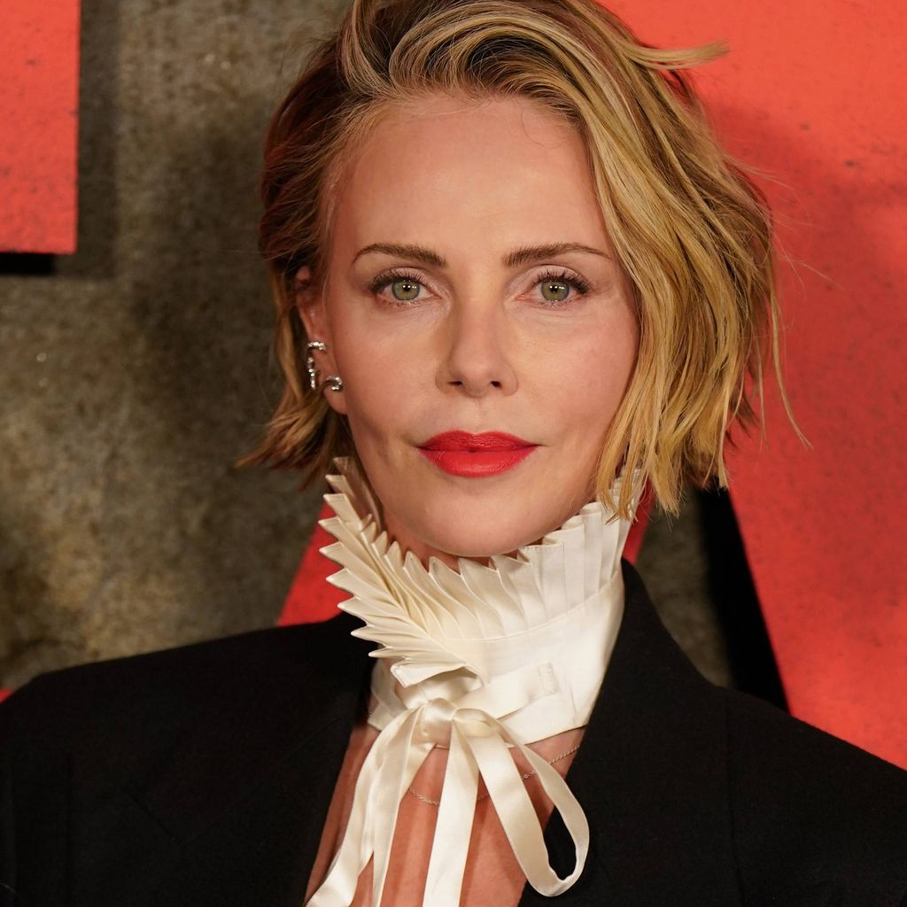 Bei der APEX-Premiere in New York: Charlize Theron am Paris Theater, 22. April 2026